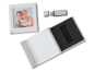 Preview: Hochzeit USB-Box mit Bildfenster.  Kunstleder Weiß, Schwarz.