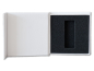 Preview: Hochzeit USB-Box mit Bildfenster.  Kunstleder Weiß, Schwarz.