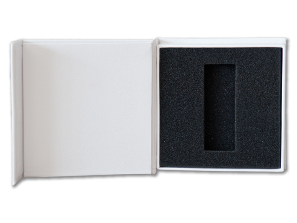 Hochzeit USB-Box mit Bildfenster.  Kunstleder Weiß, Schwarz.